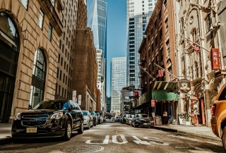 How to get from LaGuardia airport to Manhattan most efficiently